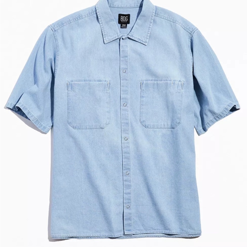 BDG by Urban Outfitters Short Sleeve Denim Shirt w/snap closure XL